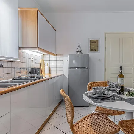 Easy Living * La Canea