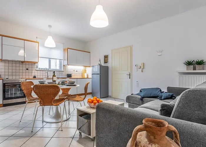 Easy Living La Canea