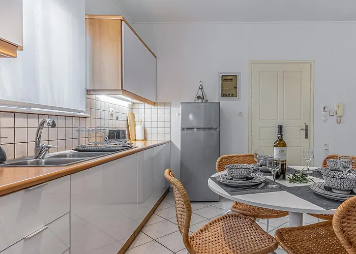 Easy Living * La Canea