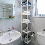 Easy Living * Hriszí Aktí Haniá